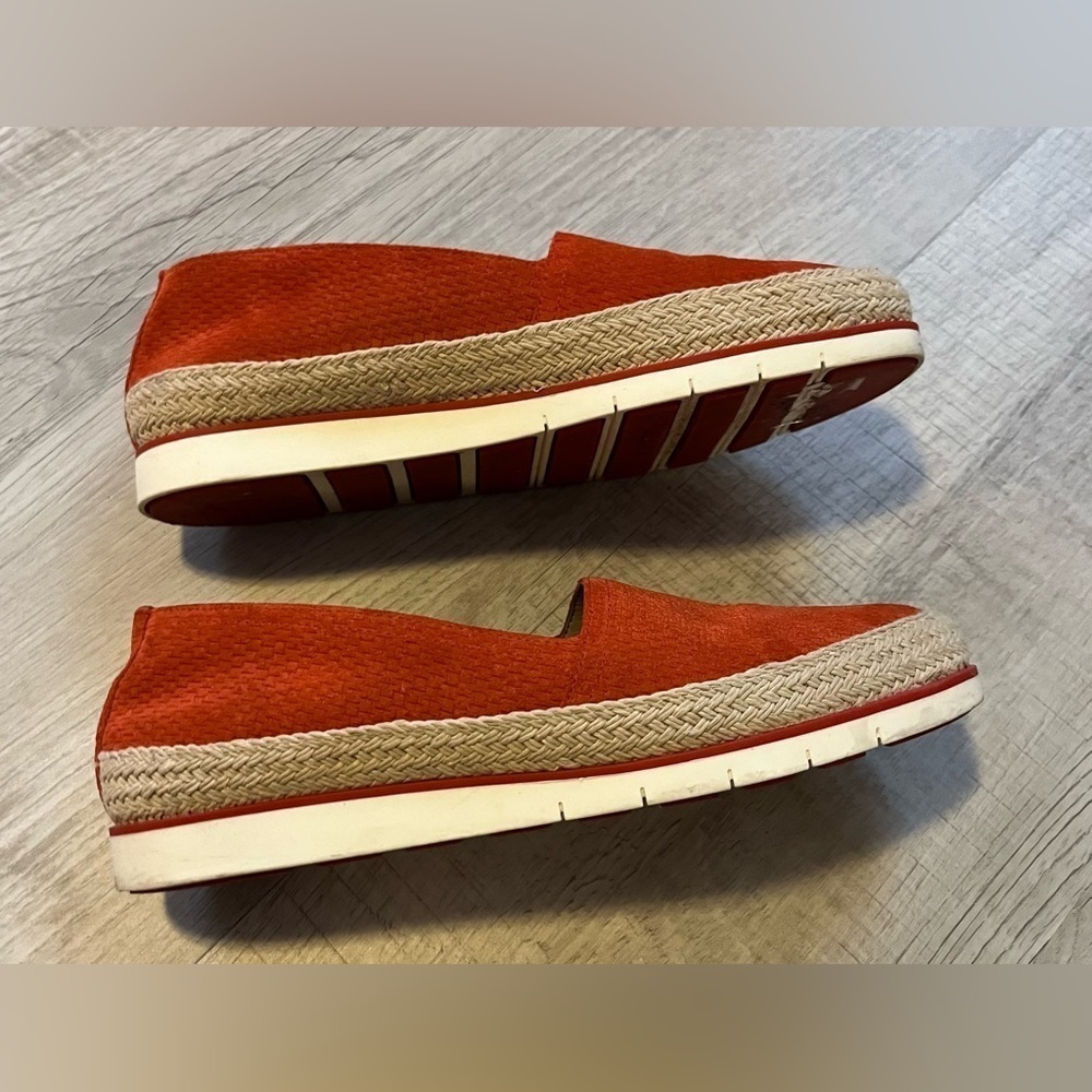 Donald J Pliner palm perf suede slip on shoes size 6 - Picture 4 of 11